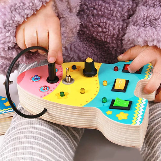 Tableau Montessori - BusyBoardCircuit™ - Fusée - Bébé veut tout